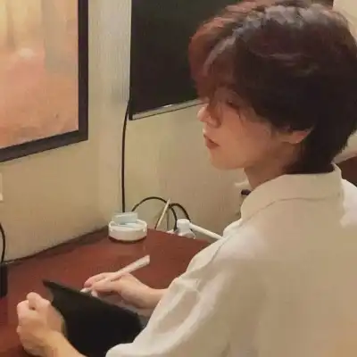 隗逸馨
